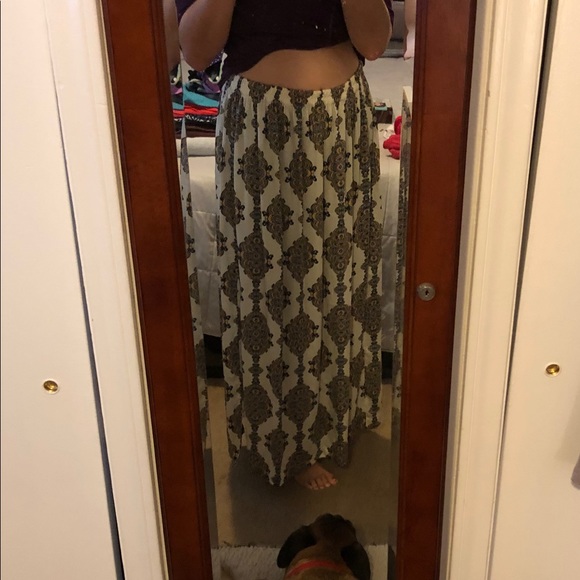 Long Skirt with Slit - Picture 5 of 6